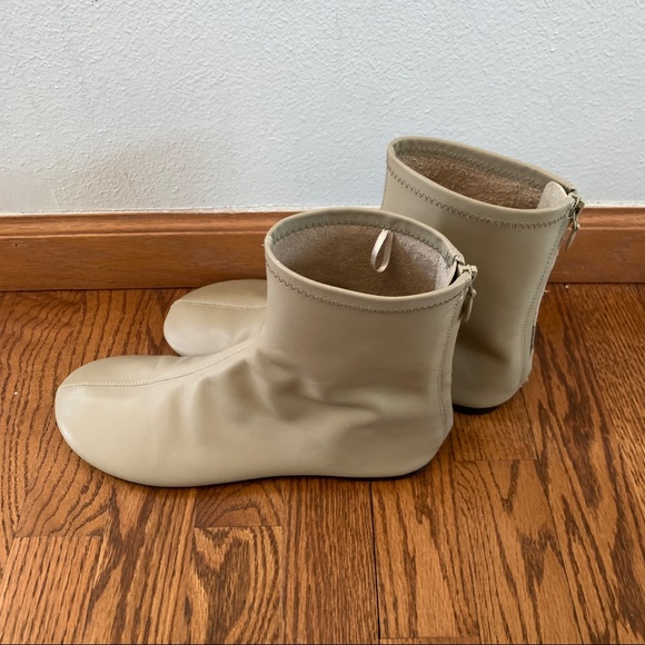 💗 3 for $20💗 Zara round toe low heel leather taupe gray boot - Picture 9 of 14